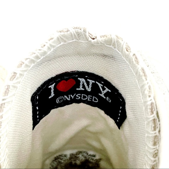 🆕 Converse High Top Sneakers I Love New York 7.5 - Picture 6 of 15